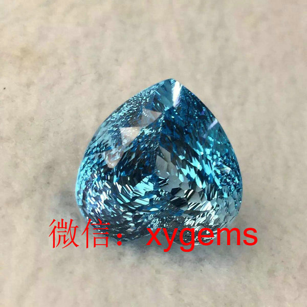 供應天然的心形鳥巢切割藍水晶寶石