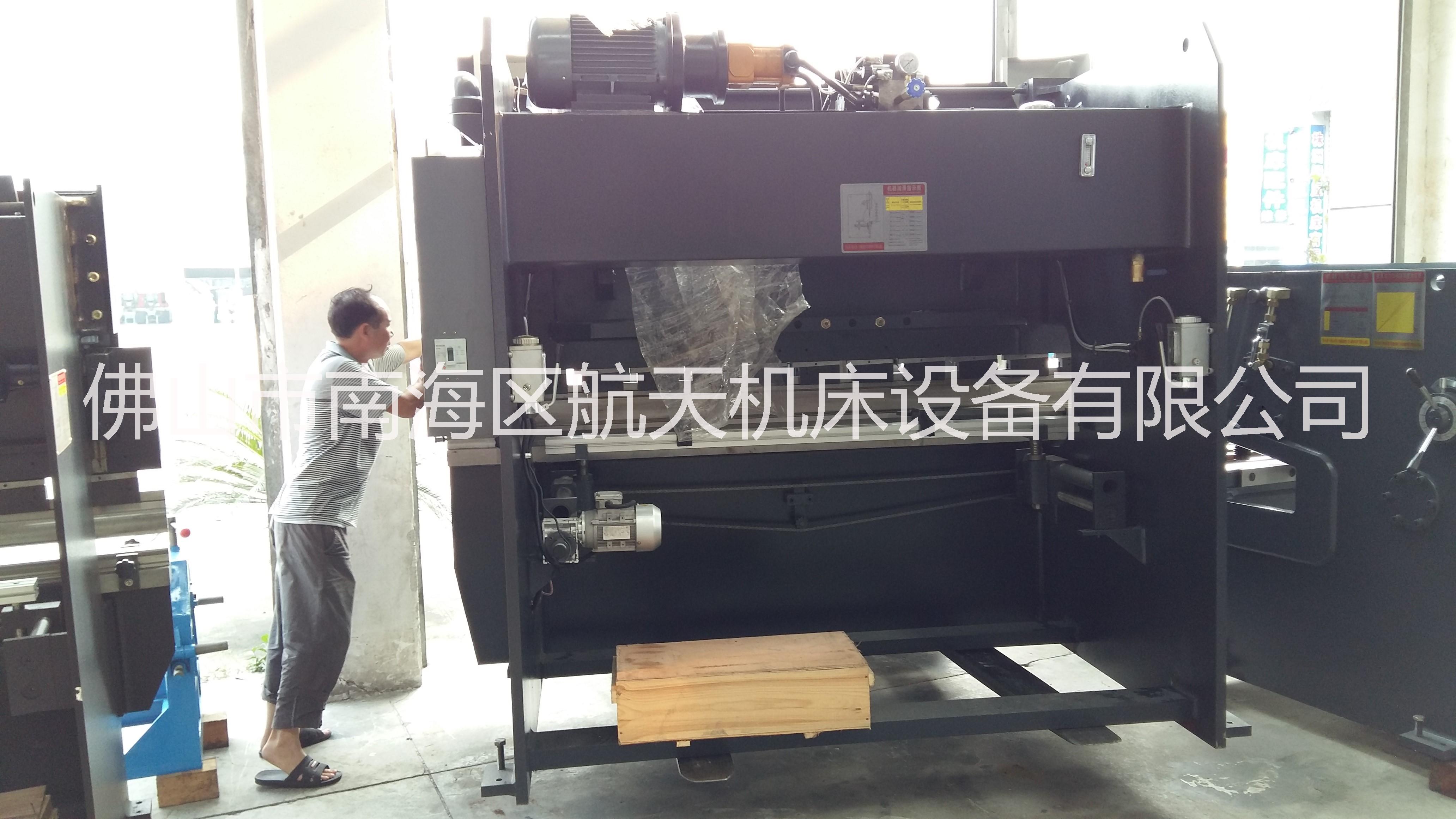 供應(yīng)佛山電液伺服數(shù)控折彎機(jī)  63噸數(shù)控折彎機(jī)    折彎機(jī)維修