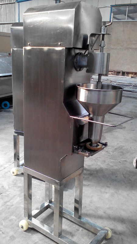 供應(yīng)雙速肉丸機(jī)多少錢蔬菜丸子機(jī)