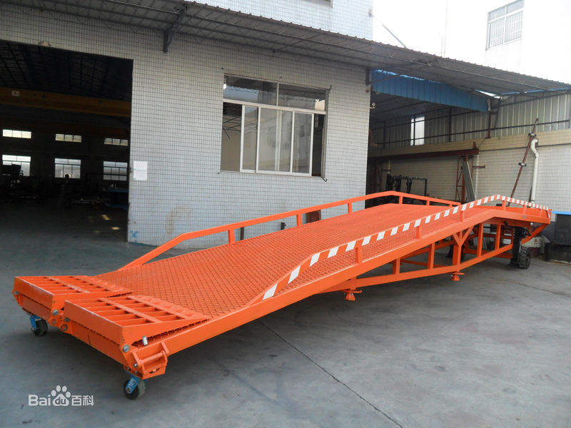 供應(yīng)移動(dòng)式登車(chē)橋/湖北移動(dòng)式登車(chē)橋集裝箱裝卸平臺(tái)