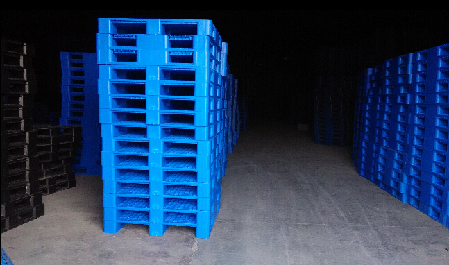 供應(yīng)大塑料托盤,電子電器等行業(yè)倉儲用塑料托盤