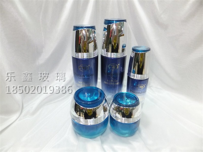 廠家供應(yīng)真空膏霜瓶，高端化妝品瓶子，化妝品噴霧瓶子