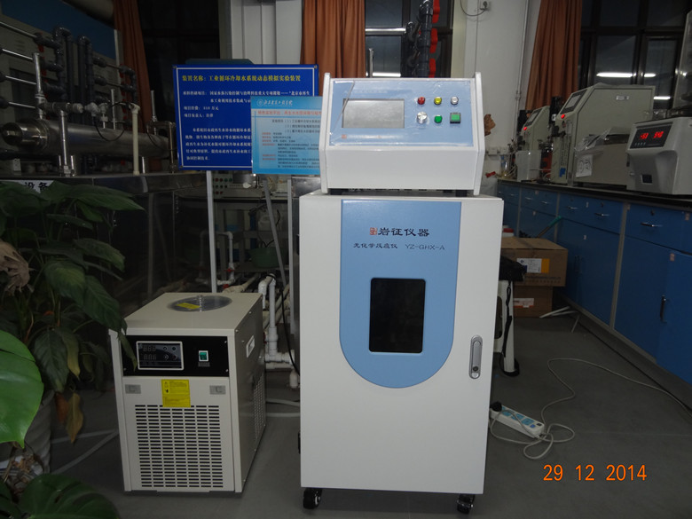 供應(yīng)100ml可通自來水冷卻八位平行光化學(xué)反應(yīng)儀