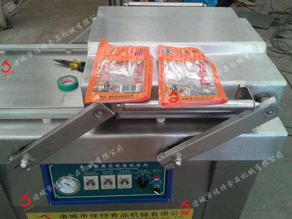 供應(yīng)全自動(dòng)真空包裝機(jī)    香腸包裝機(jī)