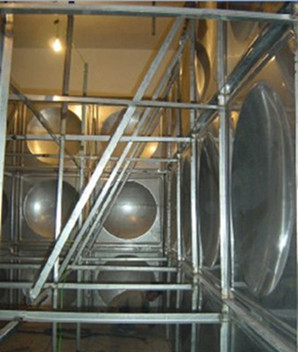 供應(yīng)不銹鋼水箱/食品級(jí)304不銹鋼材質(zhì)/廠家直銷/定制加工安裝