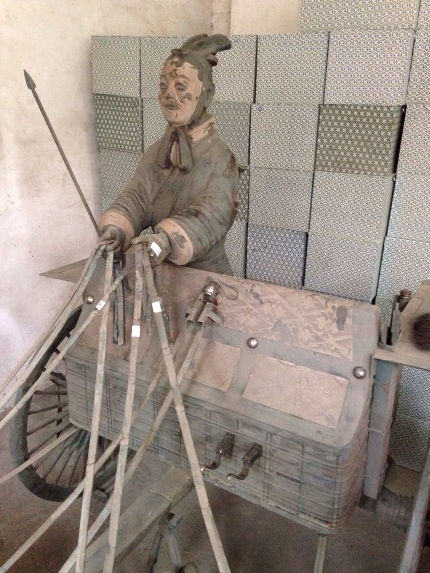 供應(yīng)西安秦始皇2號銅車馬工藝品