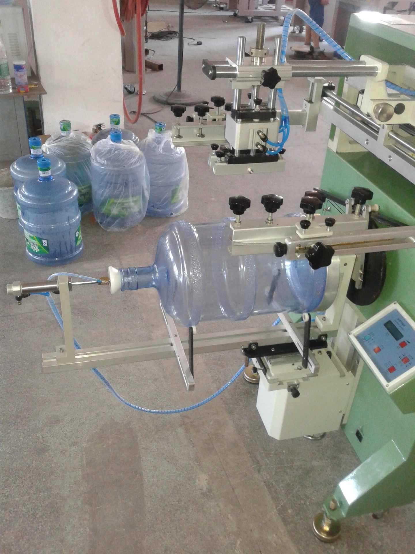 供應(yīng)半自動筆桿釣魚竿圓面絲網(wǎng)印刷機，圓面絲網(wǎng)印刷機，筆桿絲印機，