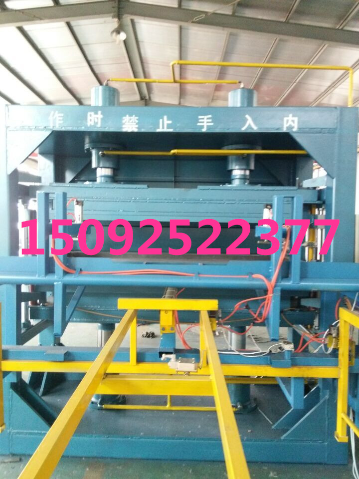 供應(yīng)珍珠巖防火門芯板設(shè)備，A級防火門