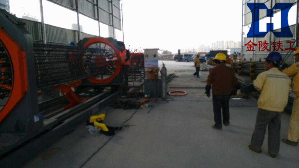 供應(yīng)金陵鐵工系列樁基鋼筋籠滾焊機(jī)