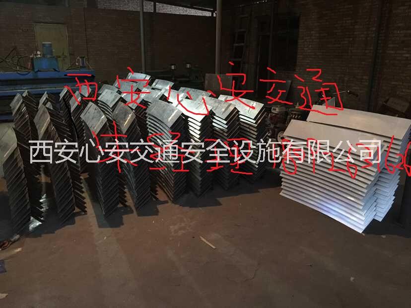 供應(yīng)反光環(huán)|隧道反光環(huán)|反光環(huán)生產(chǎn)廠家|去哪可以做隧道反光環(huán)|反光環(huán)價(jià)格|西安反光環(huán)標(biāo)牌廠家