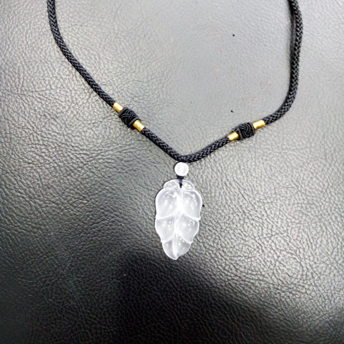 供應(yīng)天然兔毛晶吊墜手工雕刻兔毛晶掛件 兔毛晶小魚雕件 如意鎖吊墜