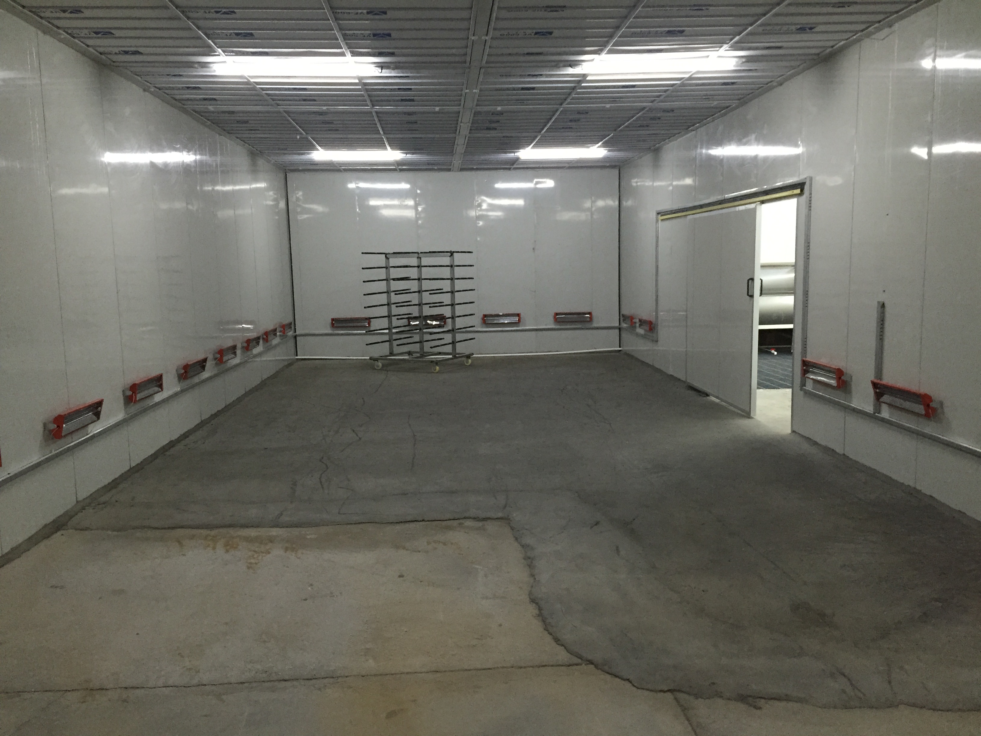 供應(yīng)用于家具噴漆烤漆的家具無塵噴漆房--家具烤漆房  寶金烤漆房