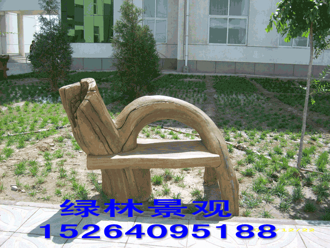 仿木石凳制作廠家報(bào)價(jià)，山東人造仿木石凳供應(yīng)商，景區(qū)石凳廠家