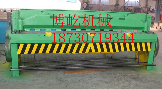 新型節(jié)能電動(dòng)剪板機(jī)