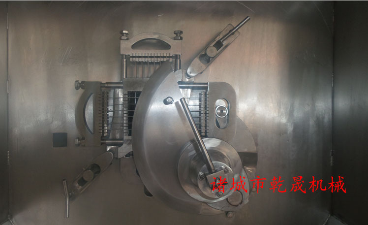 供應(yīng)鮮肉切丁機(jī)價(jià)格，山東大型切丁機(jī)質(zhì)量好價(jià)格低，諸城350肉類切丁機(jī)直銷