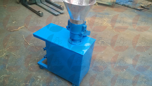 新型飼料顆粒機(jī)假一賠十 小型飼料顆粒機(jī)