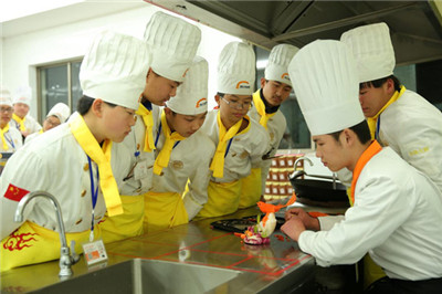選擇保定虎振廚師培訓(xùn)學(xué)校,贏得美好未來