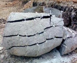 供應(yīng)大連巖石及混凝土*劑，大連混凝土膨脹劑，混凝土強(qiáng)力膨脹劑，橋墩拆除膨脹劑