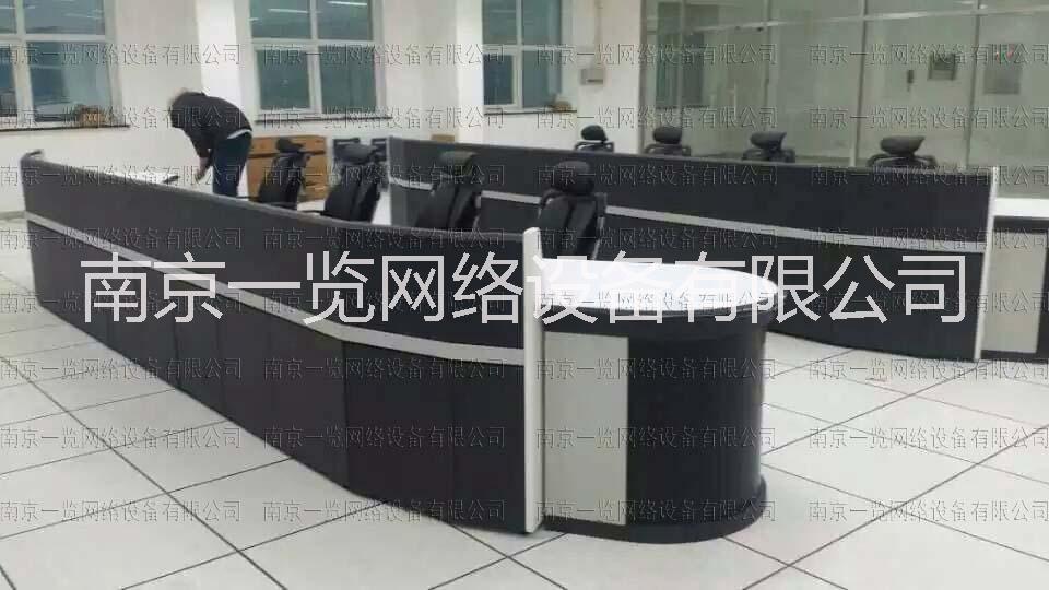 供應(yīng)監(jiān)控操作臺(tái)廠家 工作臺(tái) 南京一覽網(wǎng)絡(luò)設(shè)備有限公司（江蘇覽眾機(jī)柜辦事處）