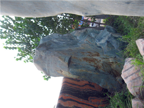 河南晚霞紅奇石園林石圖片欣賞