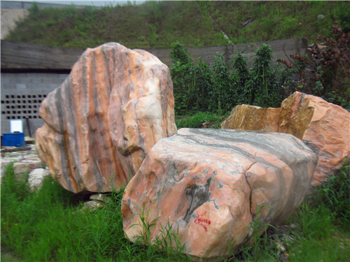 河南晚霞紅風(fēng)景石園林石基地