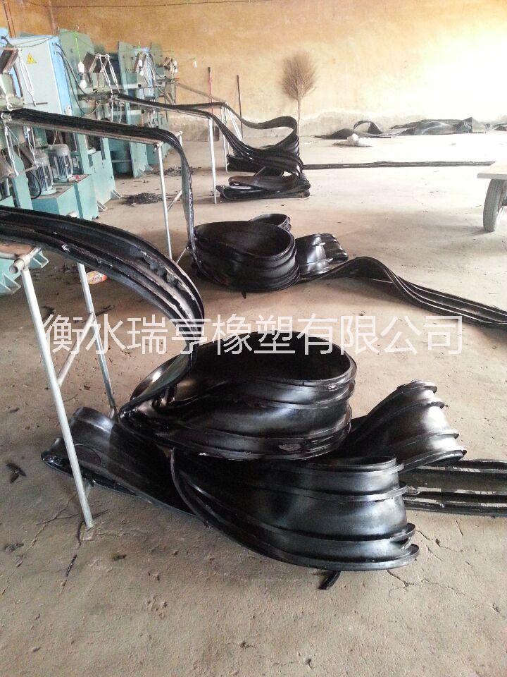 供應(yīng)背帖型橡膠止水帶定做批發(fā)