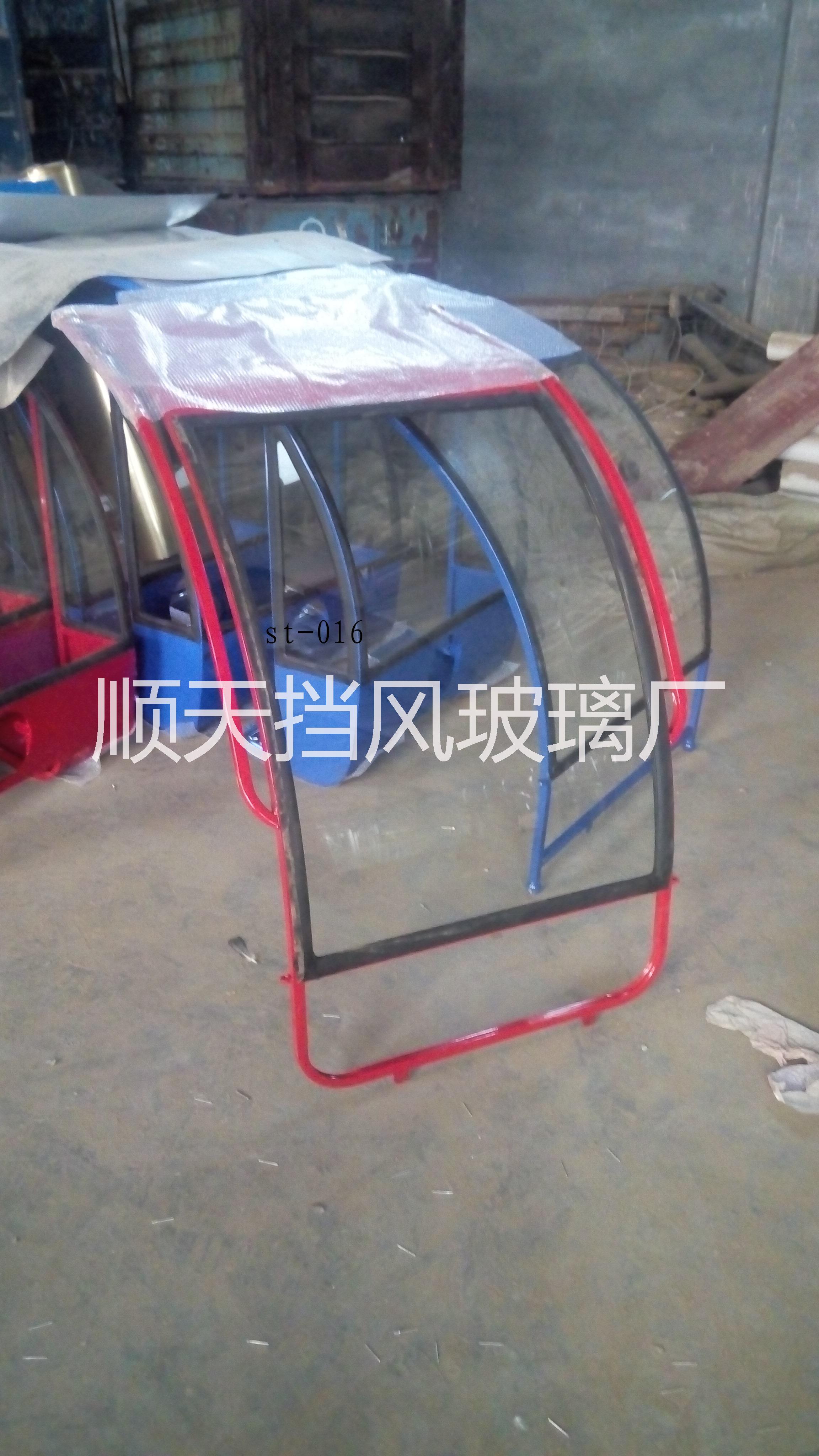 河北電動(dòng)車擋風(fēng)鋼化玻璃/供應(yīng)電動(dòng)車擋風(fēng)玻璃/優(yōu)質(zhì)擋風(fēng)鋼化玻璃