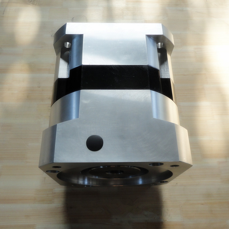 供應(yīng)AB90-L1-S2-P2行星減速機標配750W伺服電機