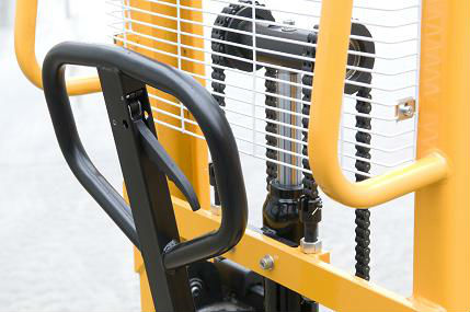 供應(yīng)手動堆高車批發(fā)  手動液壓叉車 手動堆垛車 升降機