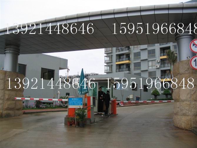 供應(yīng)用于南京車牌識(shí)別的南京車牌識(shí)別一體機(jī)/車牌全自動(dòng)識(shí)