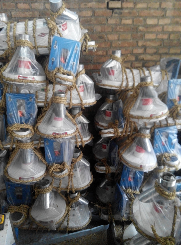 供應(yīng)30型饸饹面機(jī) 液壓饸饹面機(jī)