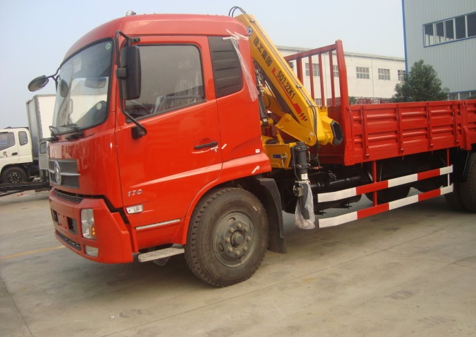 程力威牌徐工東風(fēng)天錦隨車(chē)吊6.3噸隨車(chē)吊廠家
