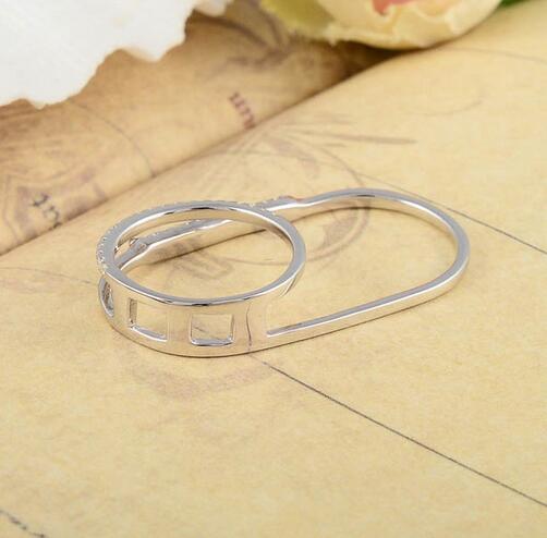 供應(yīng)用于配飾的時(shí)尚戒指(雙指戴）