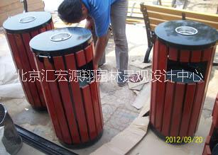 供應(yīng)鋼木垃圾桶、木條垃圾桶批發(fā)廠家，北京木條垃圾桶批發(fā)定制