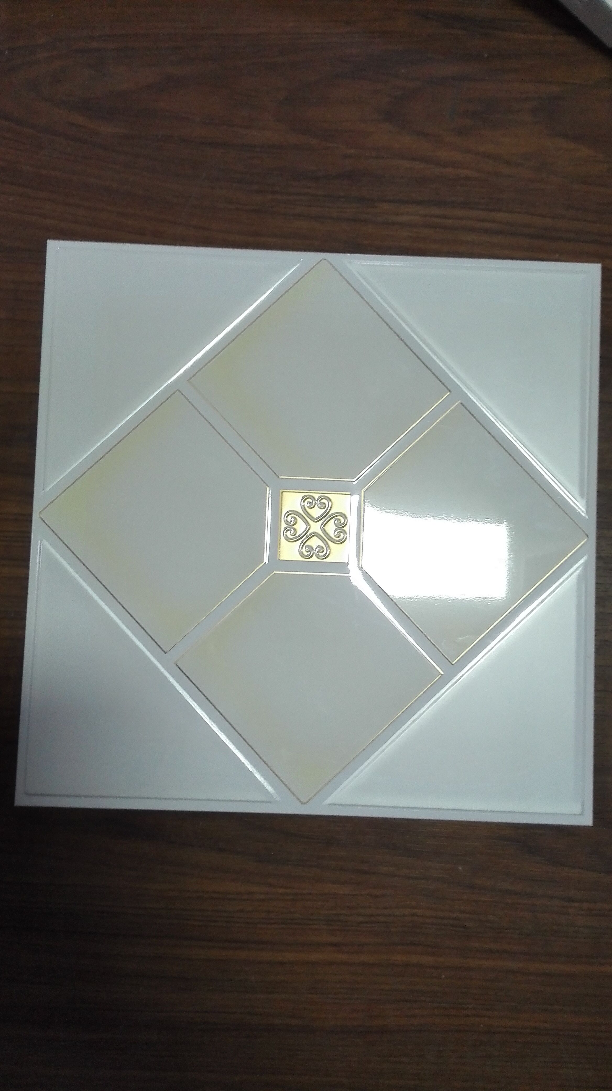 供應(yīng)鋁扣板廠家報(bào)價(jià)  鋁扣板報(bào)價(jià)電話