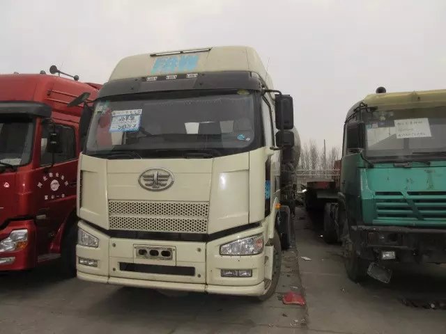 供應(yīng)用于配件的解放j6單驅(qū)牽引車二手半掛運(yùn)輸車