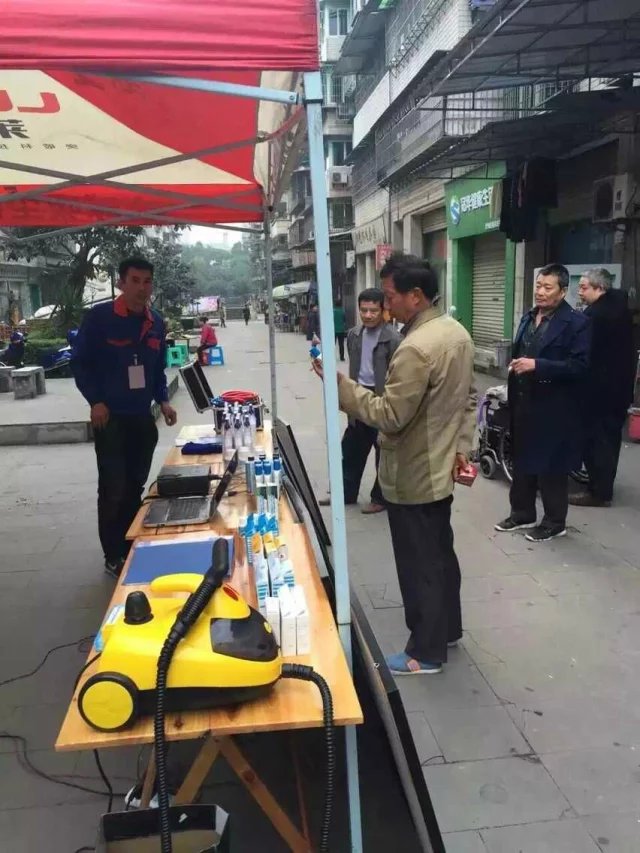 小本投資項(xiàng)目，重點(diǎn)推薦油煙機(jī)清洗服務(wù)，家電清洗品牌加盟哪哪家好?