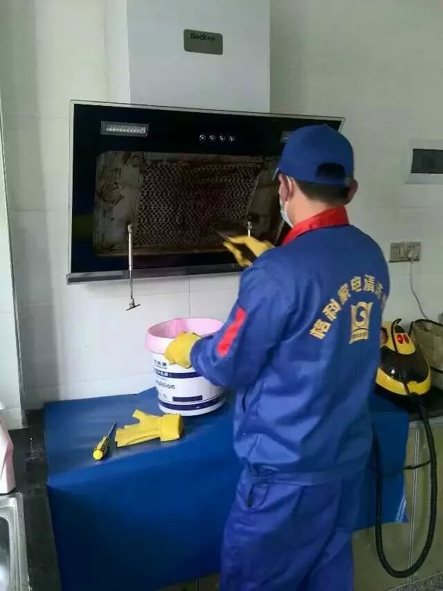 真正免拆洗/油煙機(jī)清洗劑/格科油污王油煙機(jī)快速清洗油垢！?