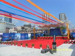 供應(yīng)廣州舞臺(tái)金色好彩頭球租賃，金球制作，開合金球出租