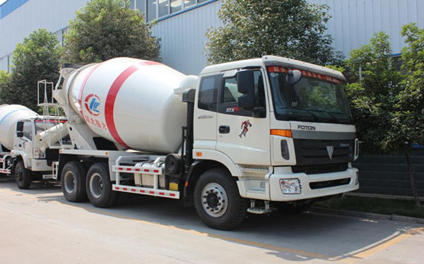 供應(yīng)福田歐曼12方水泥攪拌車(chē)，福田歐曼水泥攪拌車(chē)廠家，福田歐曼水泥攪拌車(chē)供應(yīng)商