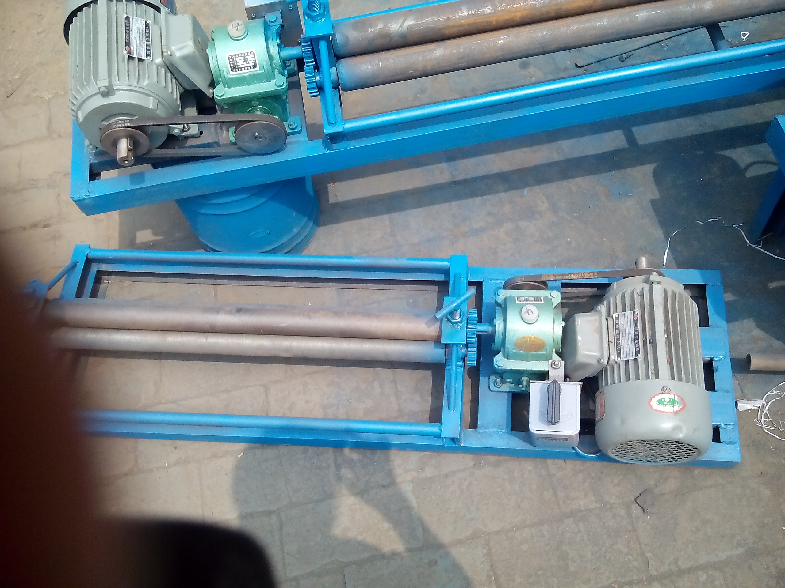 供應白鐵皮卷園機批發(fā)價格 鍍鋅板加工工具卷圓機  手搖鐵皮卷圓機