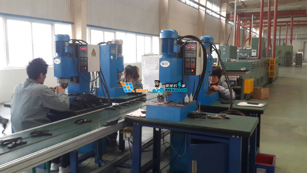 供應(yīng)埃瑞特智能輪轂*數(shù)控鉚接機(jī)