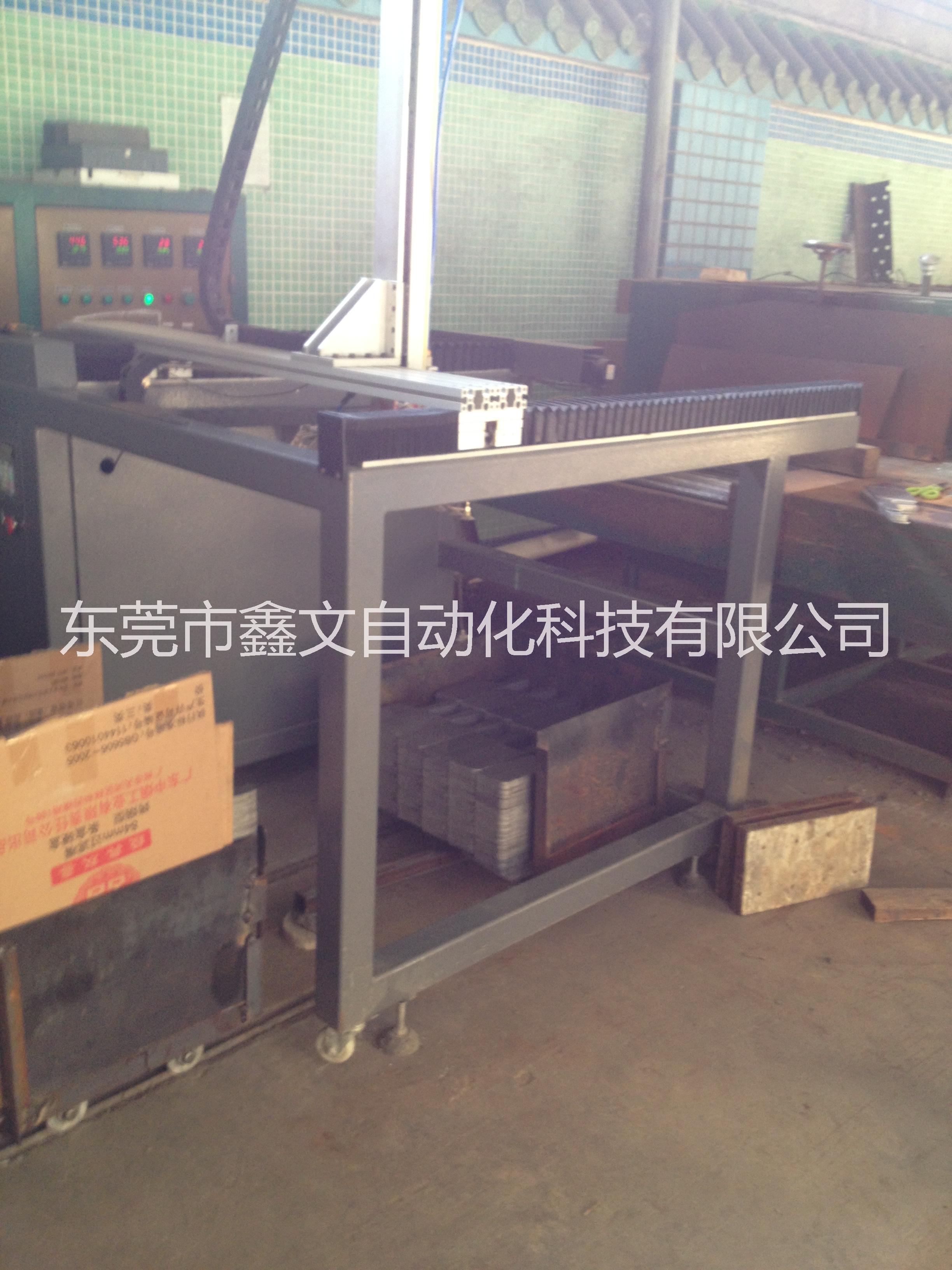 鑫文自動上料機  上料產品根據(jù)大小數(shù)量可調  避免人工高危作業(yè)