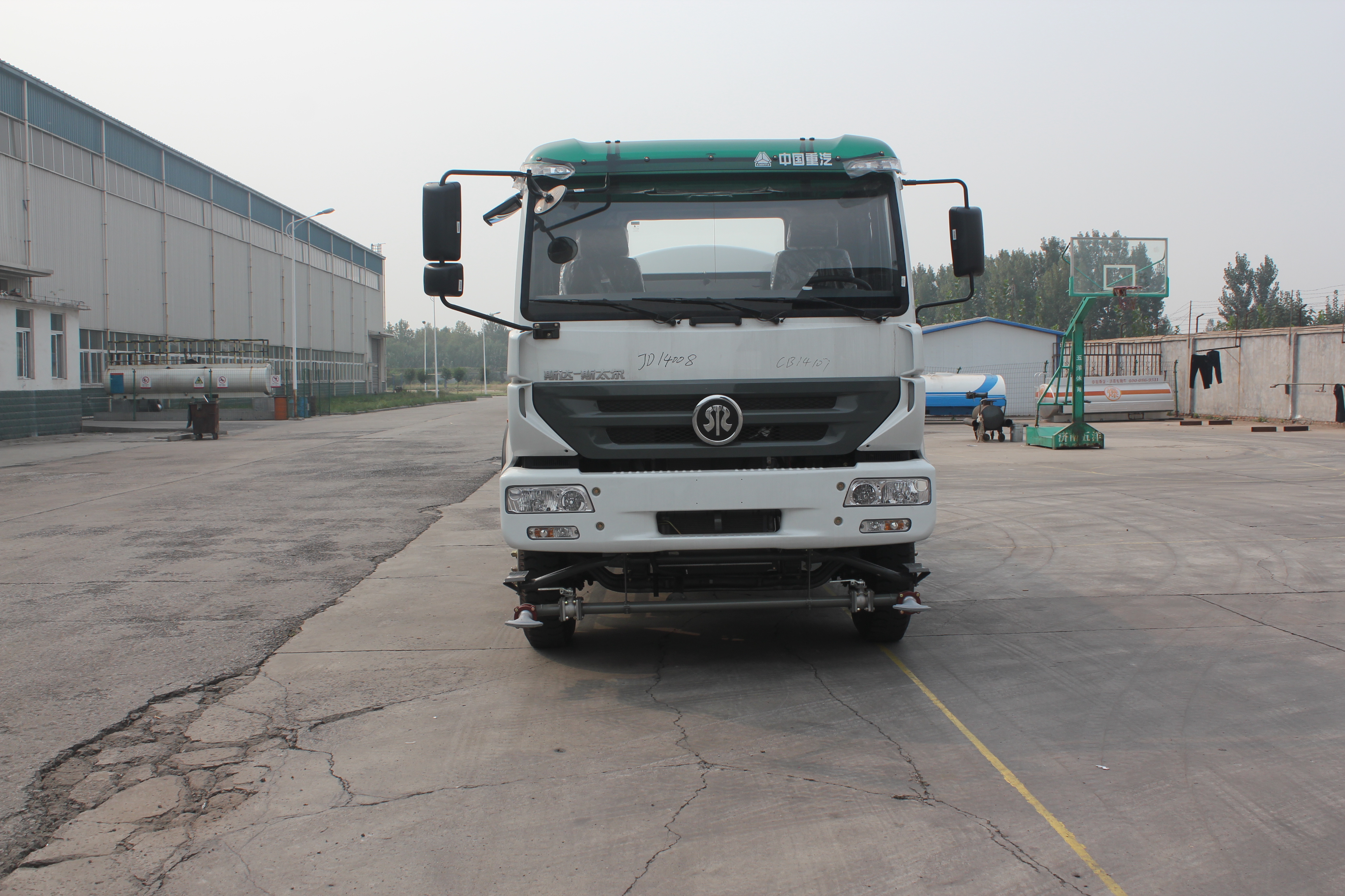 供應(yīng)濟南重汽10噸國五標準灑水車