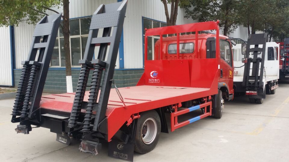 供應(yīng)用于運(yùn)輸車的豪沃平板車廠家直銷