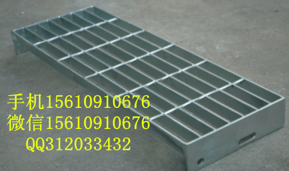 供應(yīng)用于工廠、工地|機(jī)械工業(yè)、|電廠等、的優(yōu)質(zhì)踏步板鋼梯廠家供應(yīng)*惠