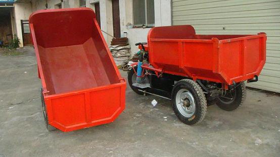 廠內(nèi)電動搬運叉車