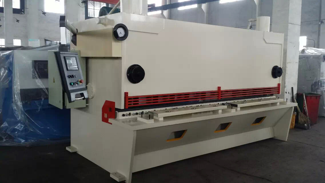 供應(yīng)云南昆明*的閘式剪板機(jī)生產(chǎn)廠家 QC11K-20X2500