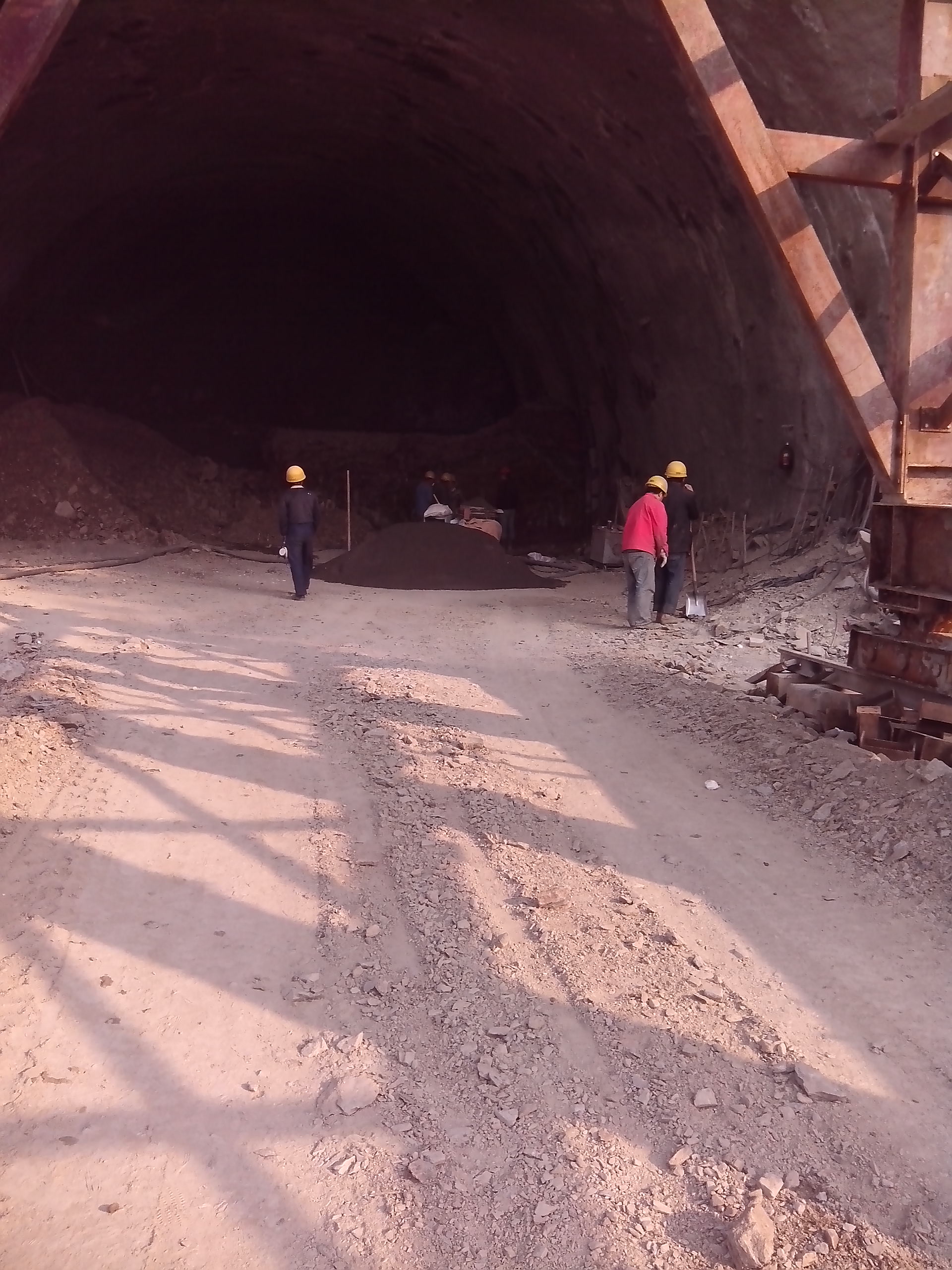 供應(yīng)隧道噴漿速凝劑，隧道噴漿速凝劑價格，隧道噴漿速凝劑生產(chǎn)廠家供應(yīng)商