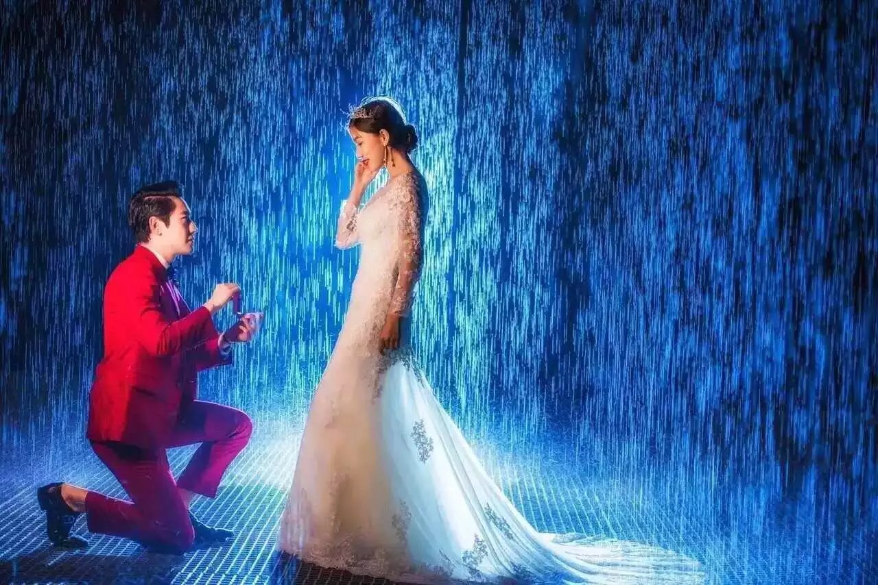 供應(yīng)用于的五一活動(dòng)展覽雨屋設(shè)備出租價(jià)格雨屋